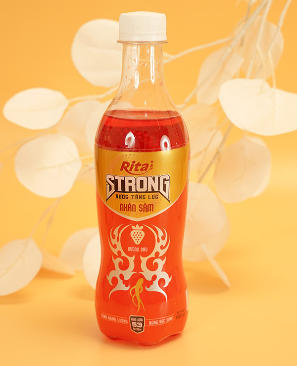 Nước tăng lực nhân sâm hương dâu đóng chai 400ml - Ảnh 2